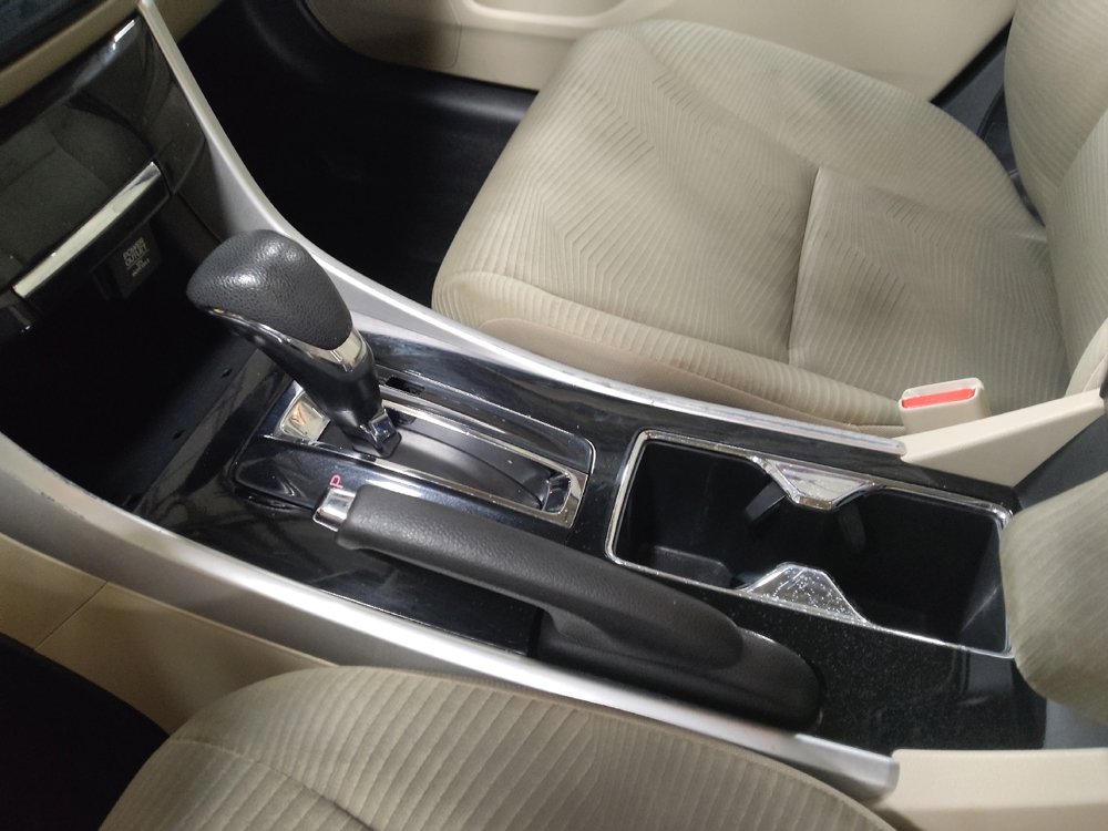 Used 2017 Honda Accord LX image 26