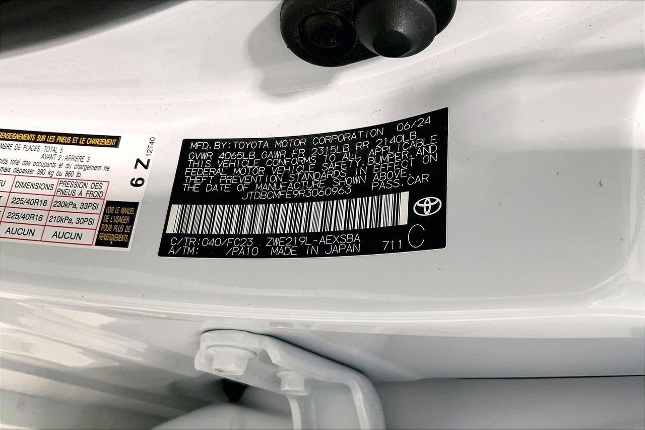 Used 2024 Toyota Corolla SE FWD image 8
