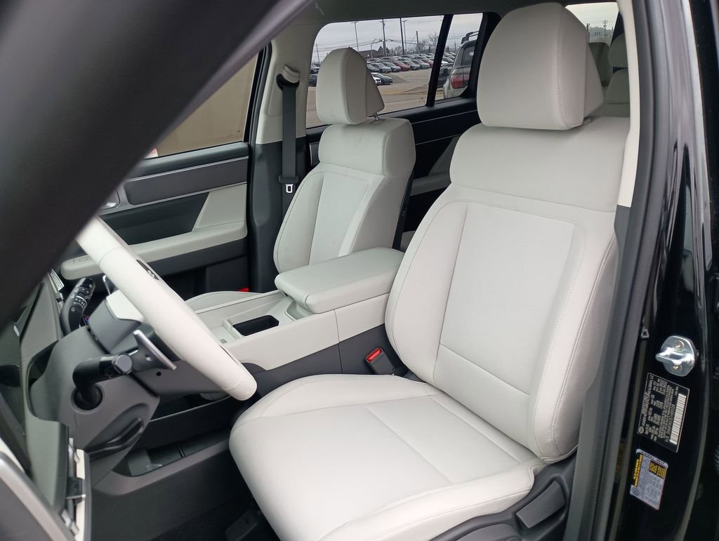 New 2026 Hyundai Santa Fe SE image 17