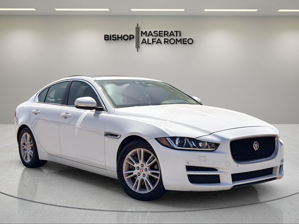 Used 2017 Jaguar XE Premium RWD image 1