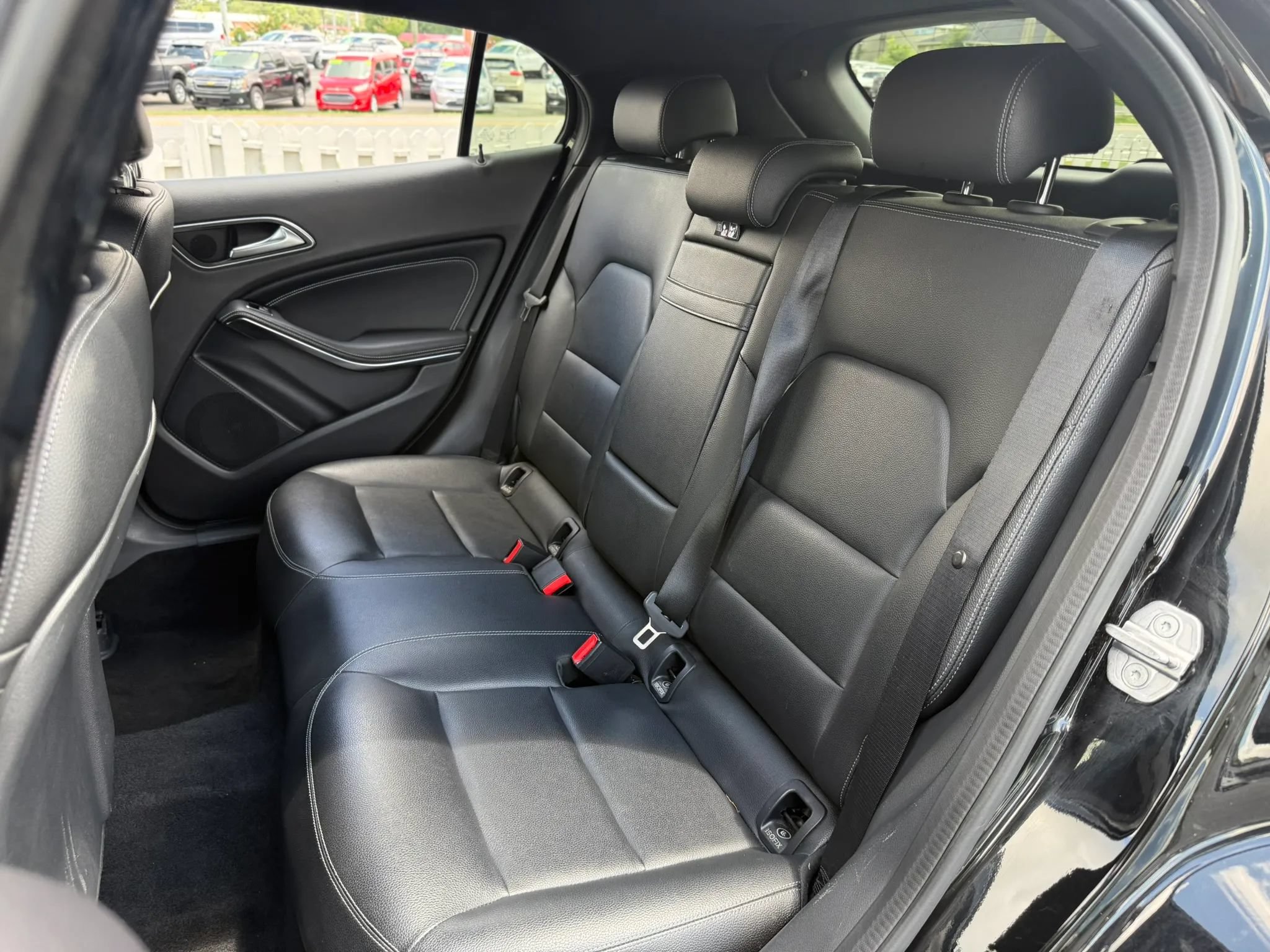 Used 2020 Mercedes-Benz GLA 250 w/ Premium Package image 27