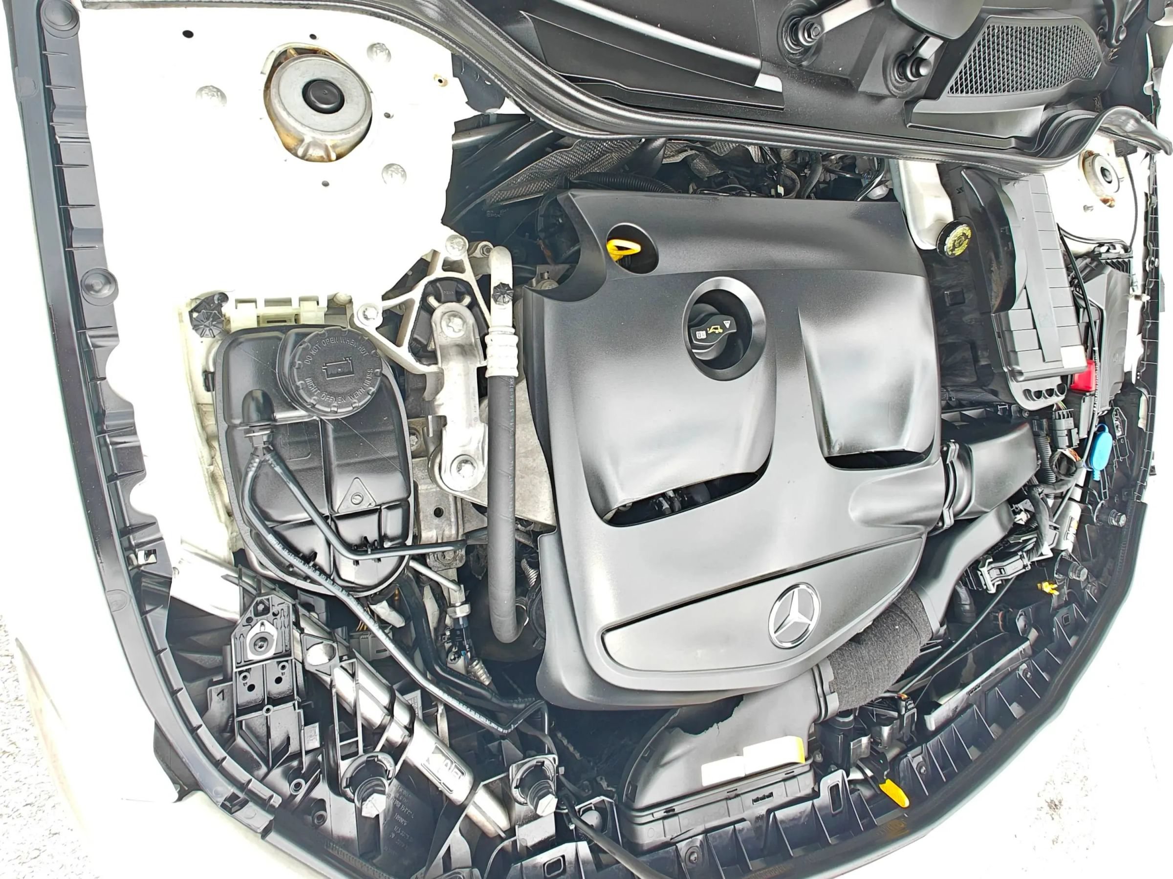Used 2014 Mercedes-Benz CLA 250 image 29
