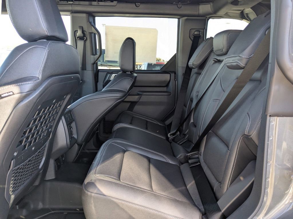 New 2025 Ford Bronco Badlands image 14