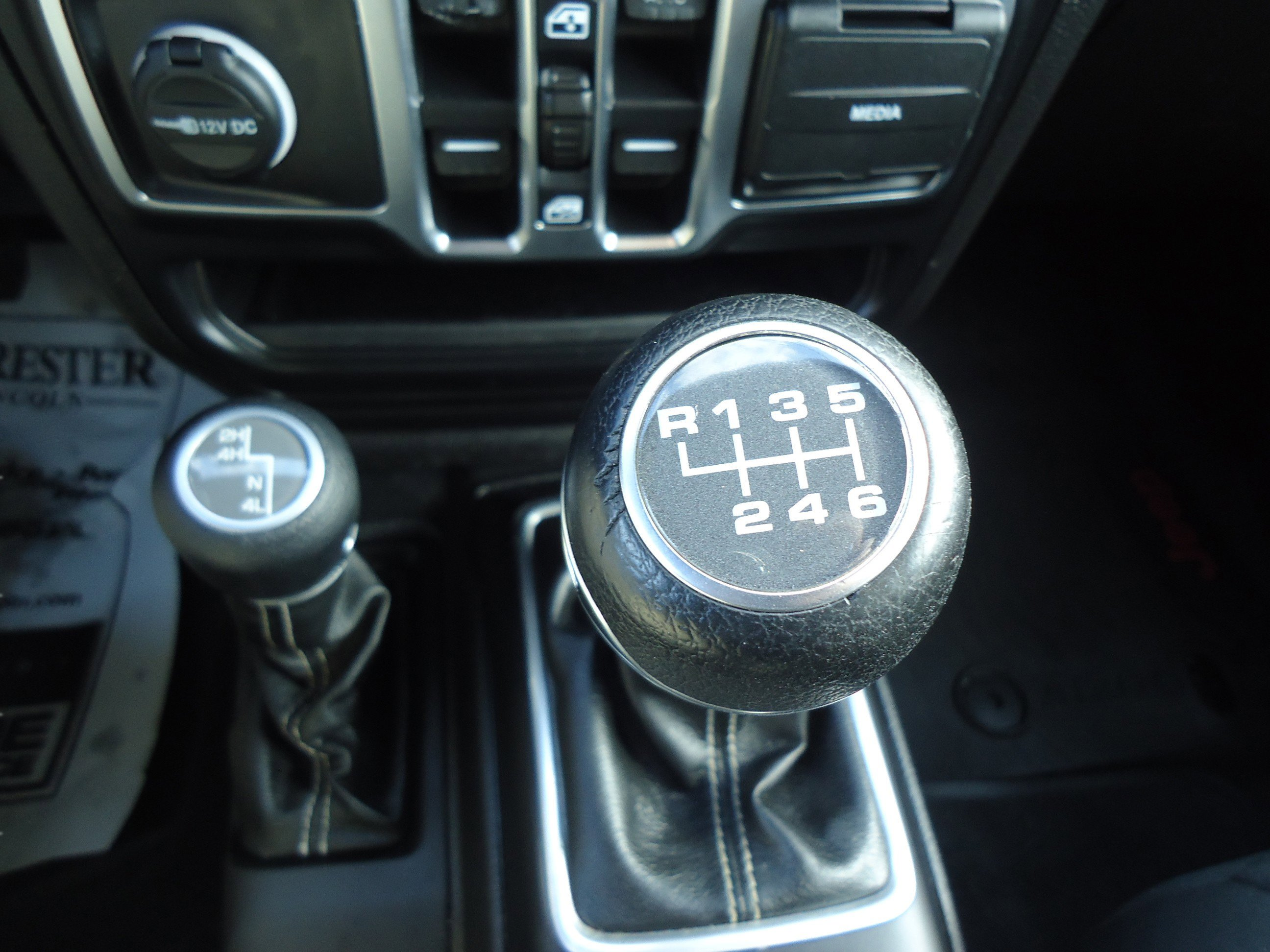 Used 2019 Jeep Wrangler Unlimited Sahara w/ Dual Top Group AWD/4WD image 20