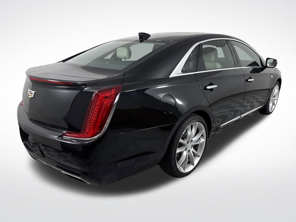 Used 2018 Cadillac XTS Premium Luxury image 3