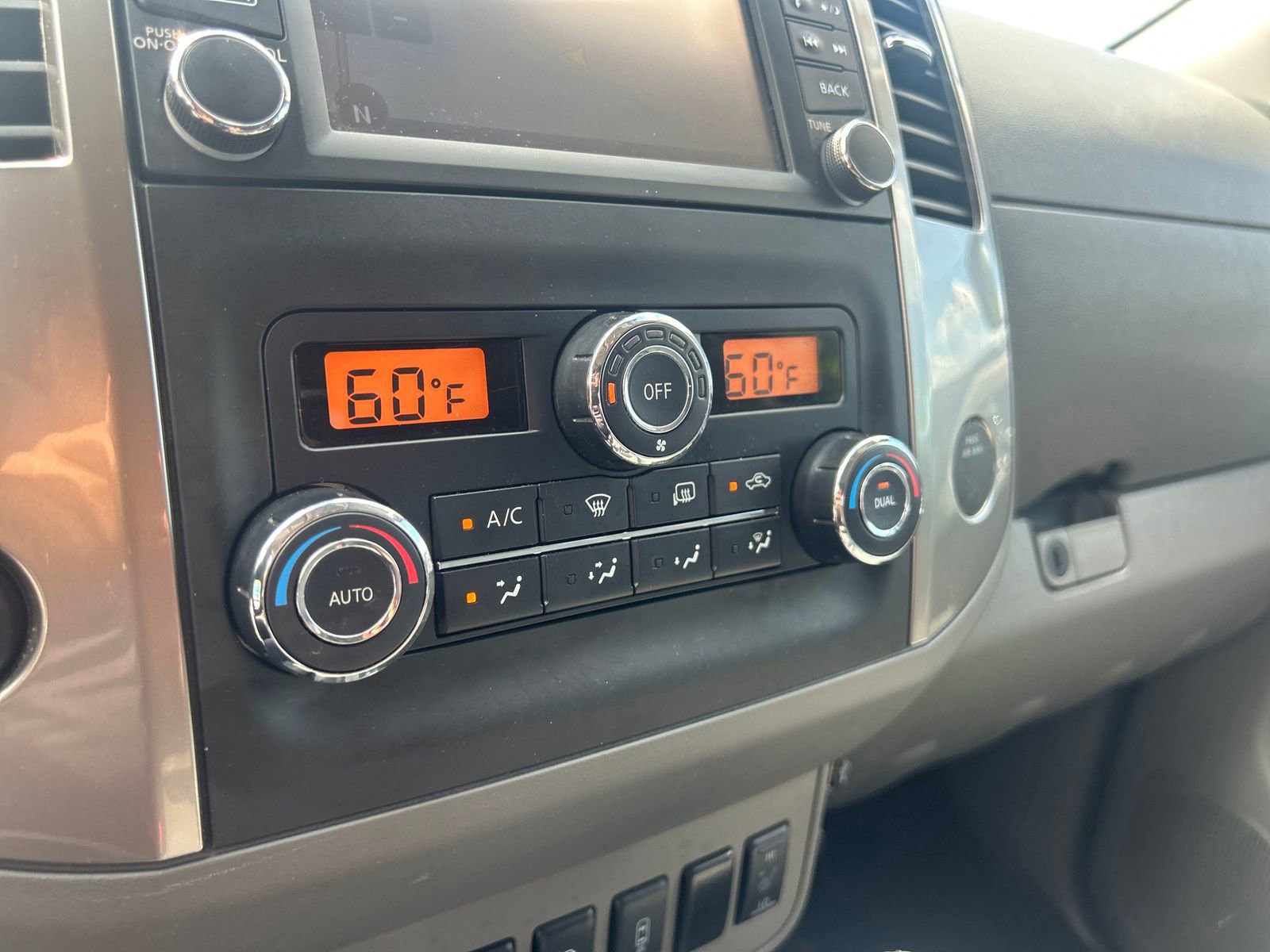 Used 2019 Nissan Frontier SL image 39
