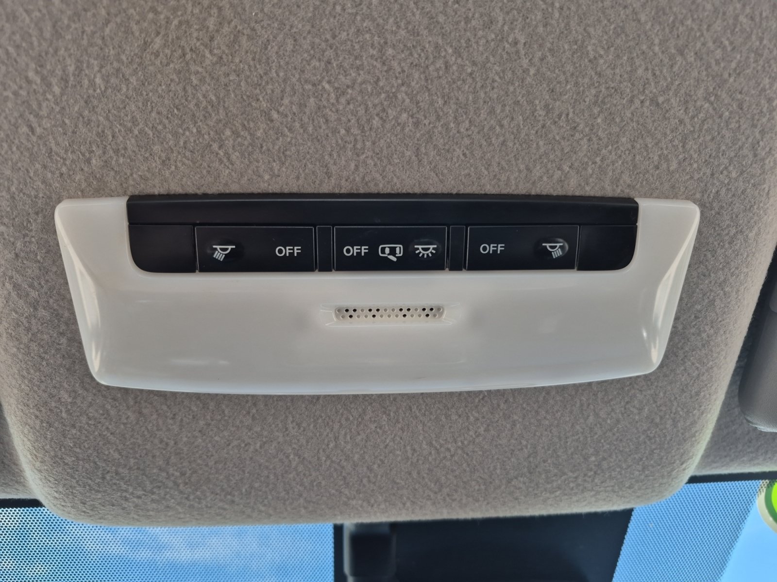Used 2024 Nissan Versa SV FWD image 34