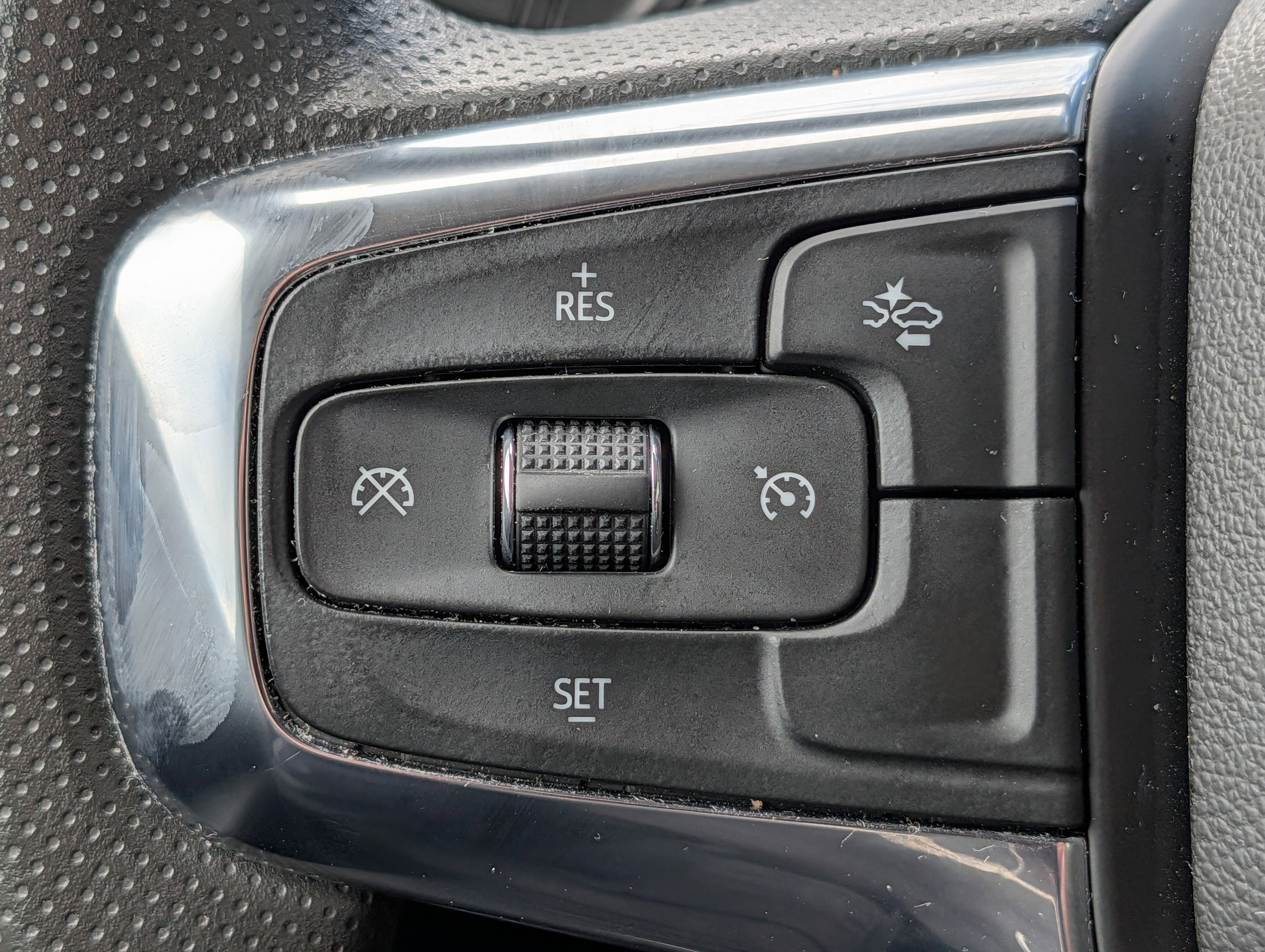 Certified 2025 Chevrolet Blazer LT AWD/4WD image 25
