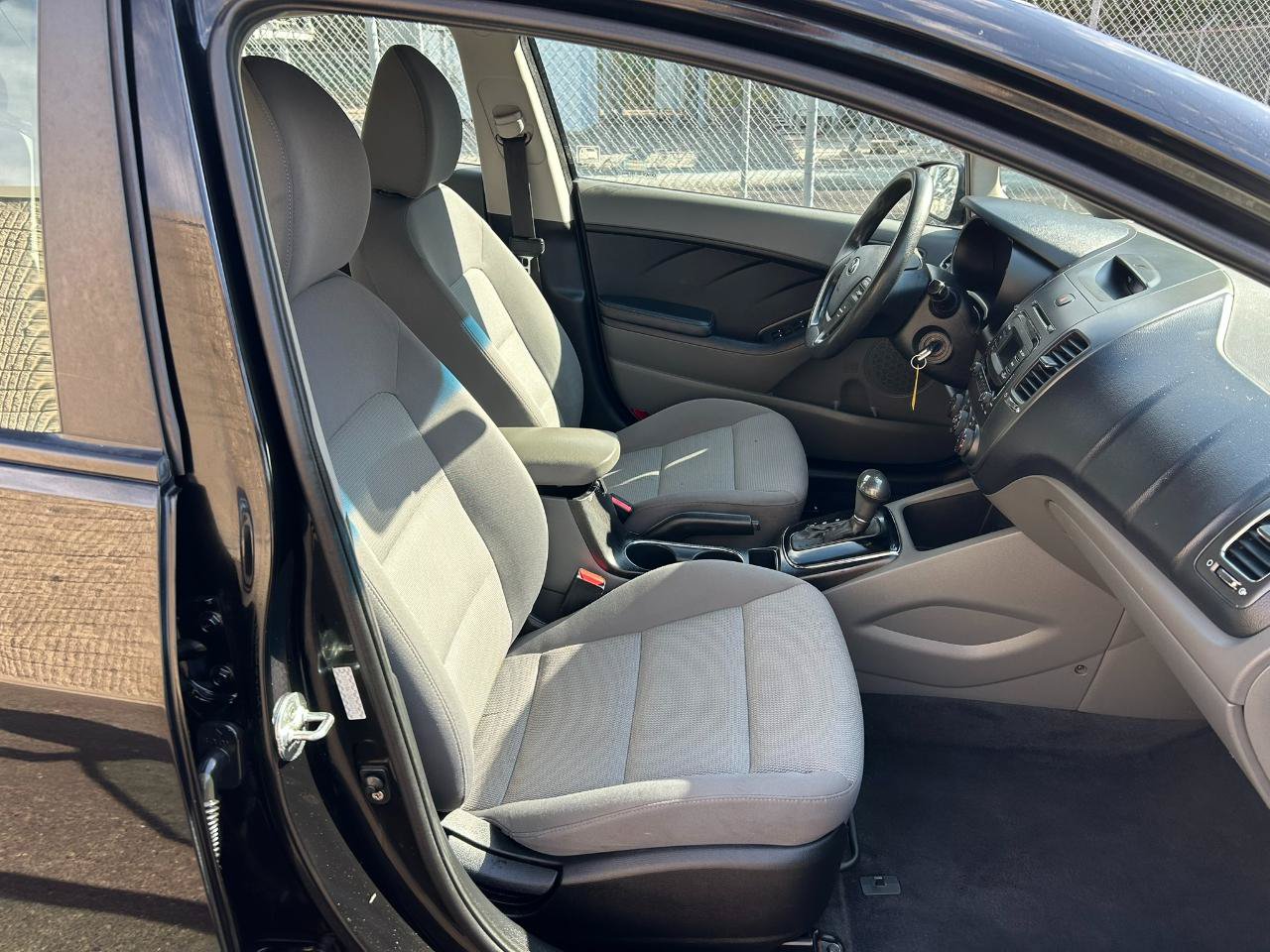 Used 2017 Kia Forte LX FWD image 14