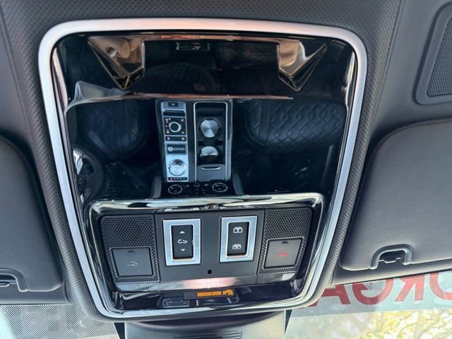 Used 2021 Land Rover Range Rover SV Autobiography Dynamic AWD/4WD image 29
