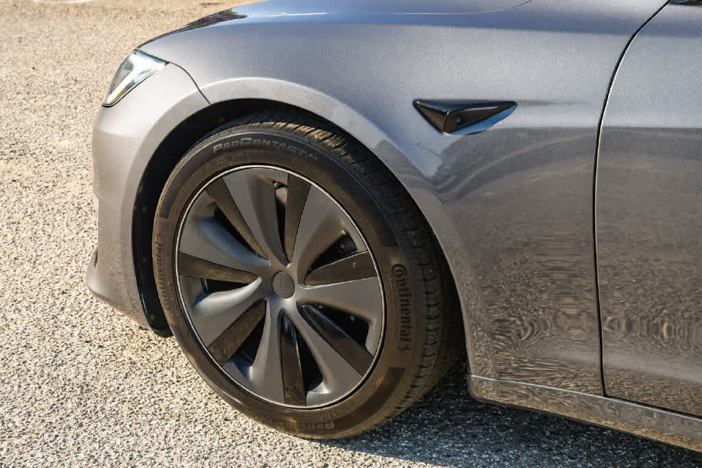 Used 2023 Tesla Model S AWD/4WD image 12
