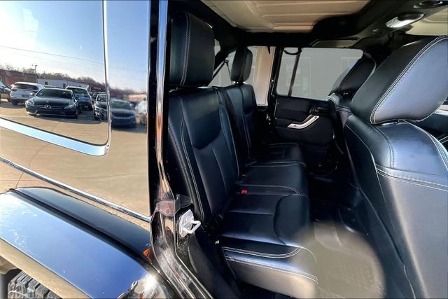 Used 2015 Jeep Wrangler Unlimited Sahara w/ Max Tow Package image 21