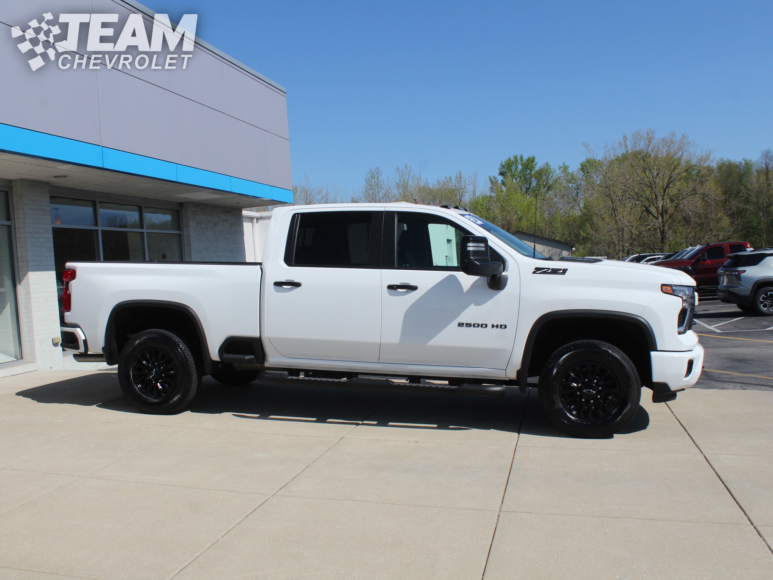 Used 2024 Chevrolet Silverado 2500 LT w/ Z71 Sport Edition AWD/4WD image 3
