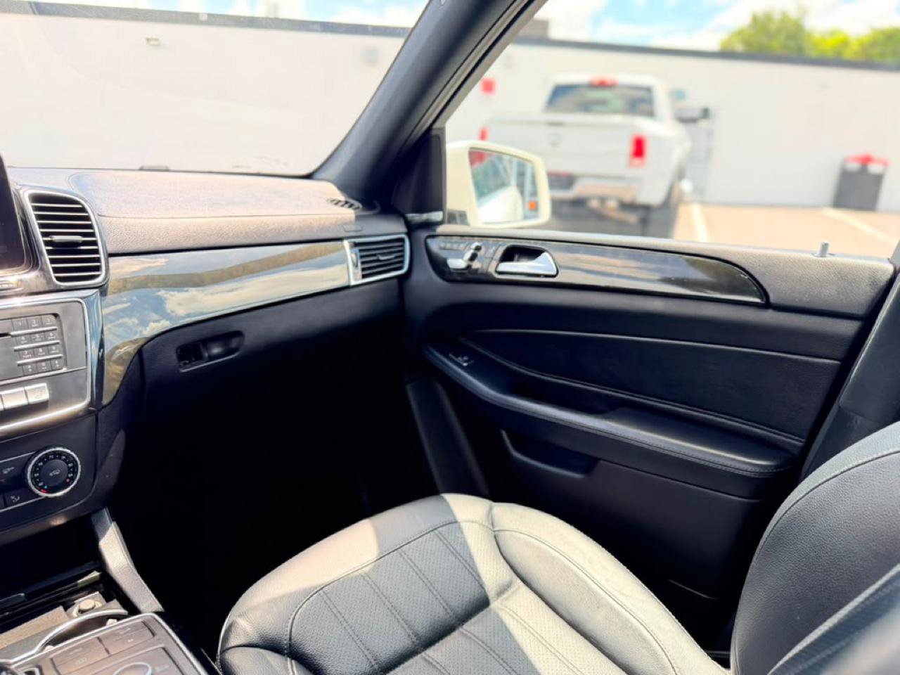 Used 2019 Mercedes-Benz GLS 450 4MATIC w/ Premium 1 Package image 30