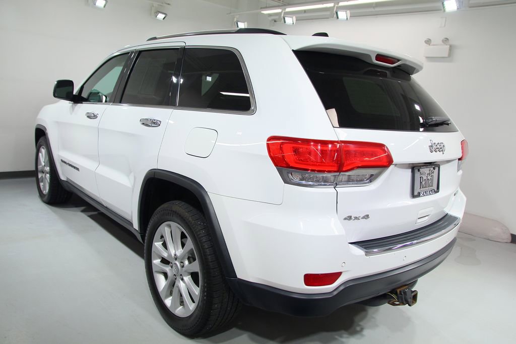 Used 2017 Jeep Grand Cherokee Limited AWD/4WD image 16
