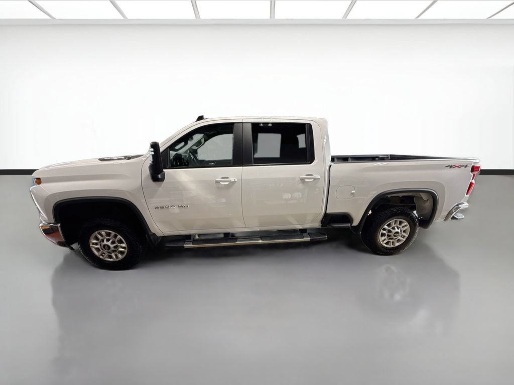 Used 2025 Chevrolet Silverado 2500 LT w/ Convenience Package AWD/4WD image 8