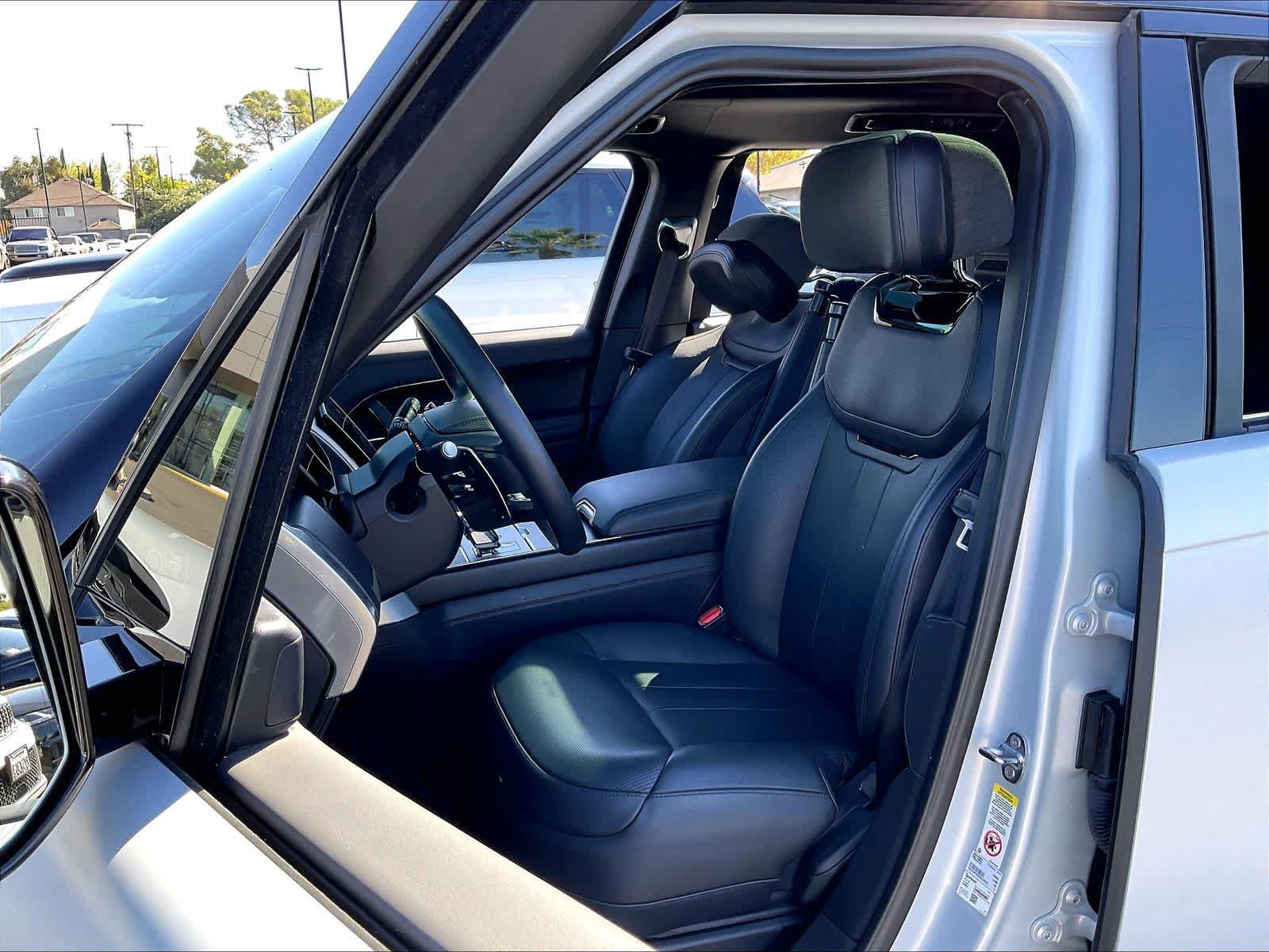 Used 2024 Land Rover Range Rover SV AWD/4WD image 29