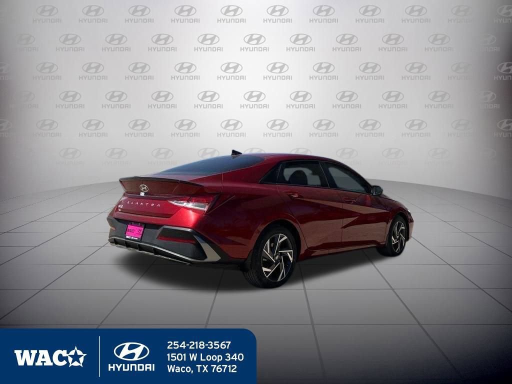 Used 2025 Hyundai Elantra Sport image 8