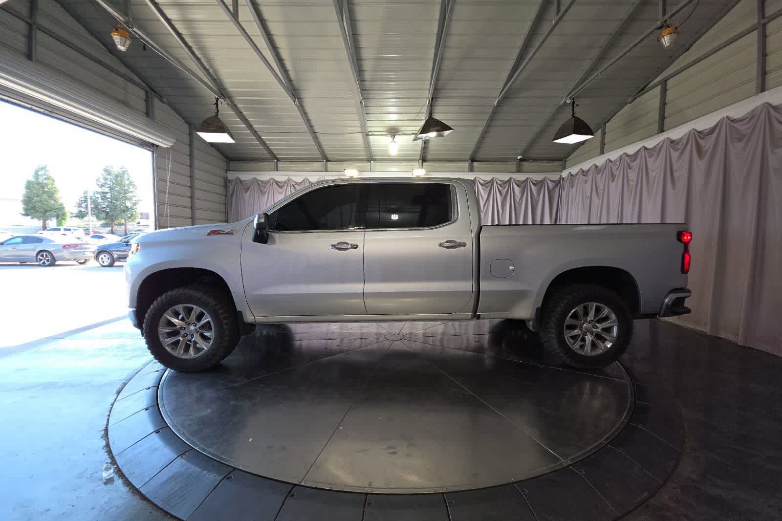 Used 2019 Chevrolet Silverado 1500 LTZ w/ LTZ Texas Edition AWD/4WD image 6