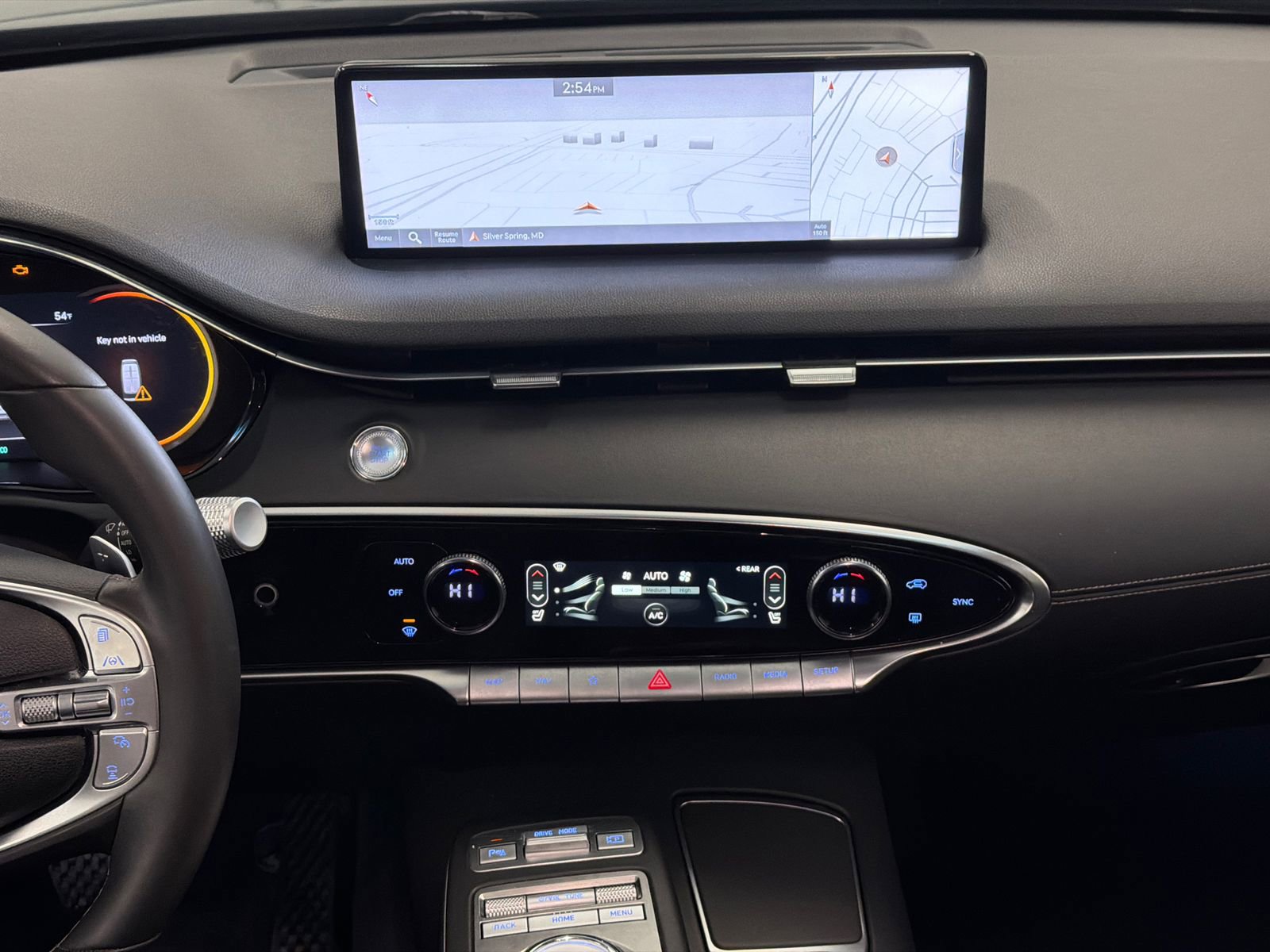 Used 2025 Genesis GV70 2.5T image 18