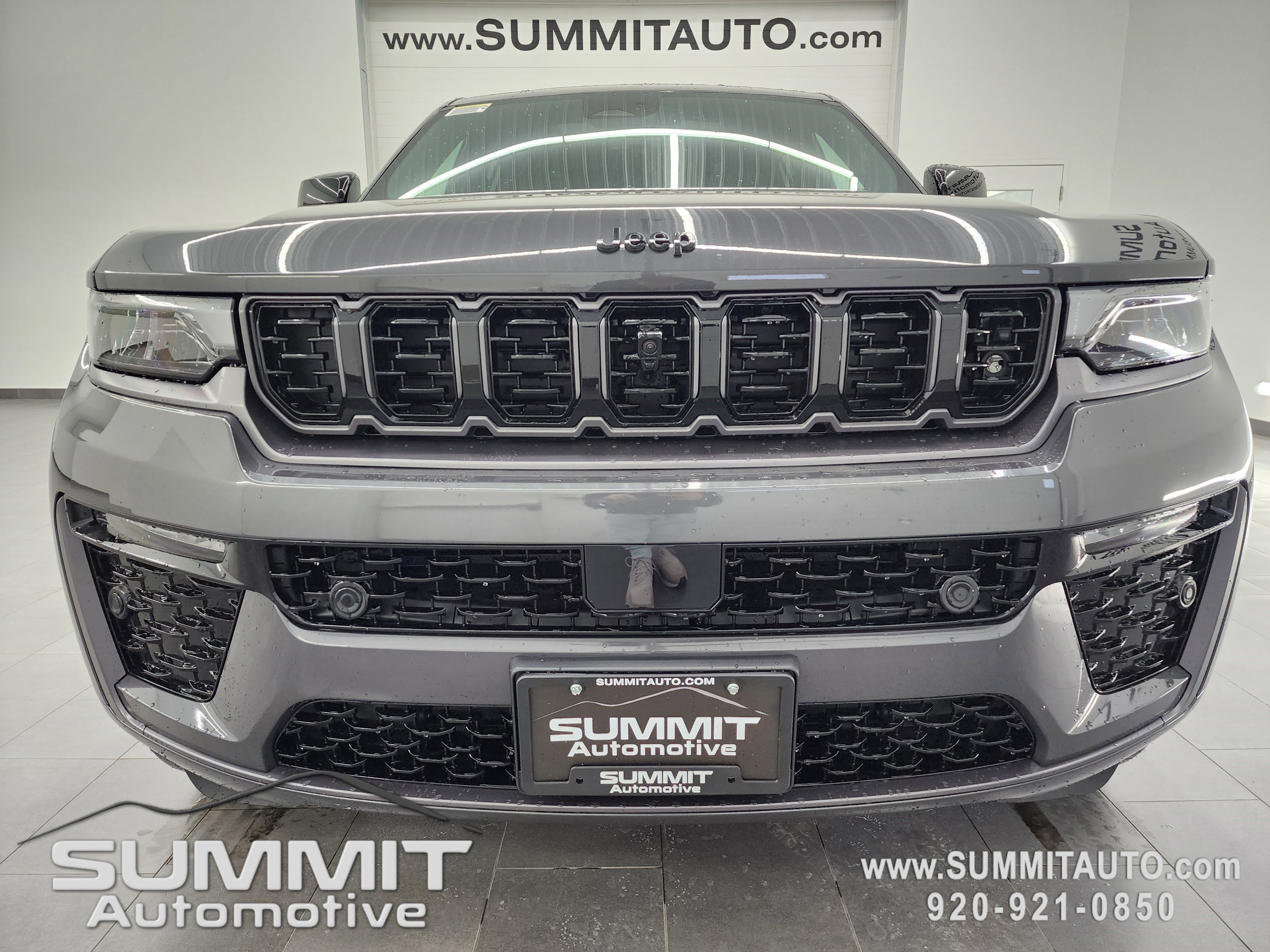 New 2026 Jeep Grand Cherokee Limited Reserve image 24