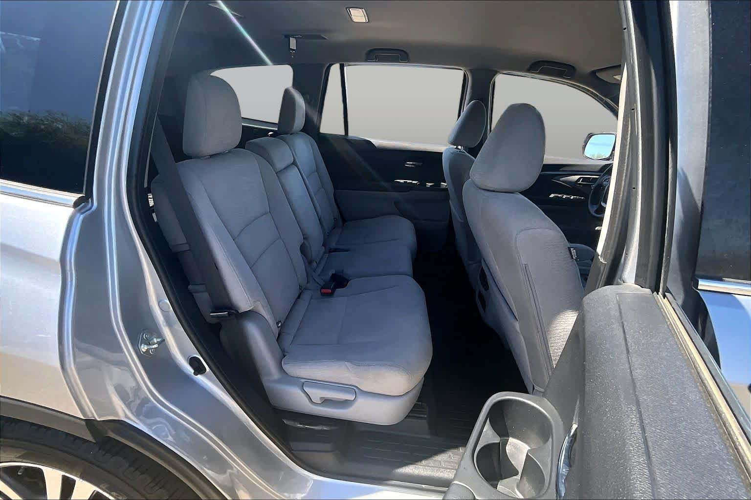 Used 2018 Honda Pilot EX image 19