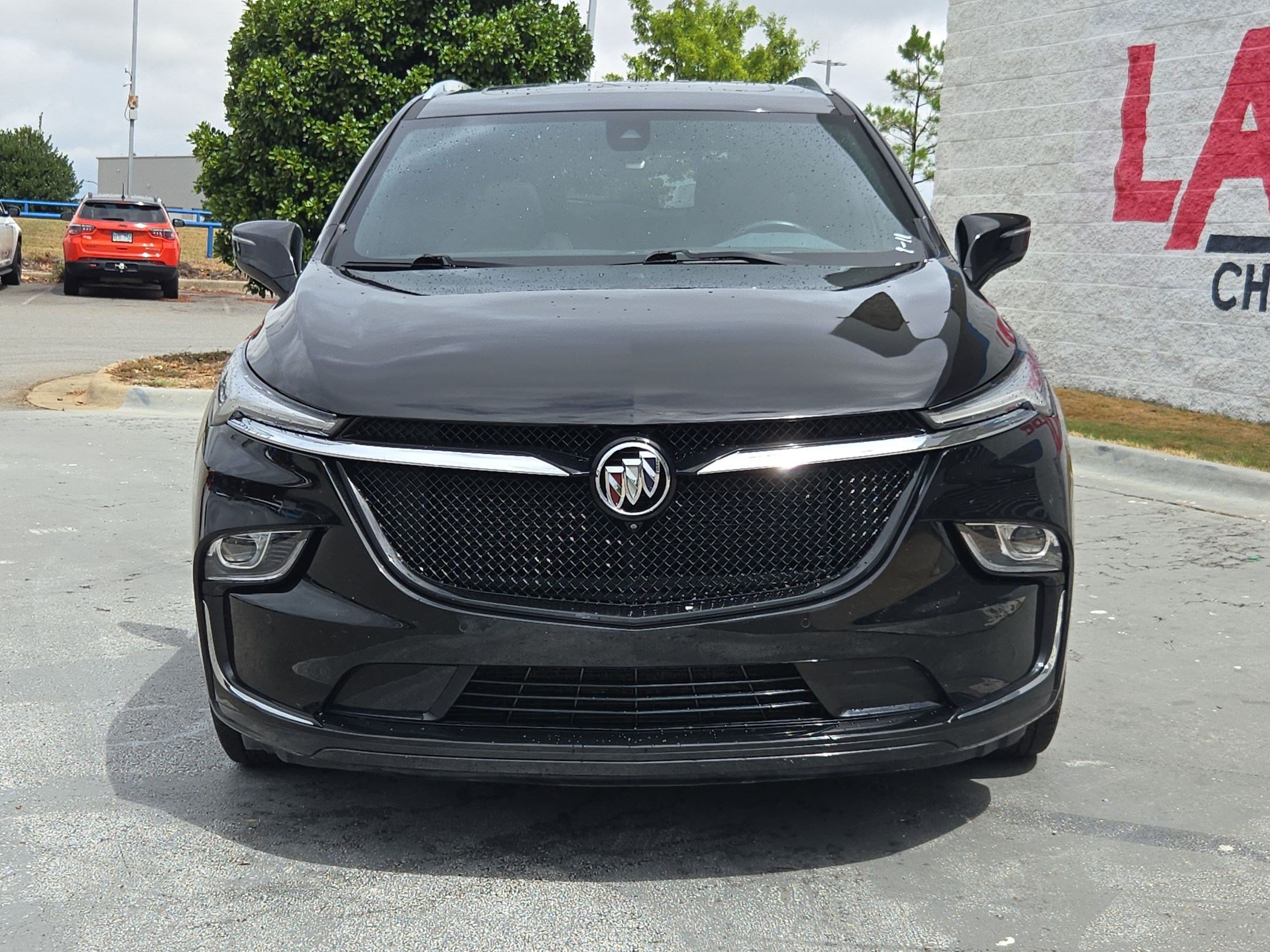 Used 2022 Buick Enclave Essence w/ Experience Buick Package FWD image 2