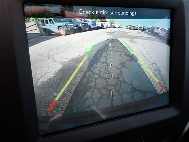 Used 2022 Jeep Cherokee Latitude w/ Sun & Sound Group AWD/4WD image 21