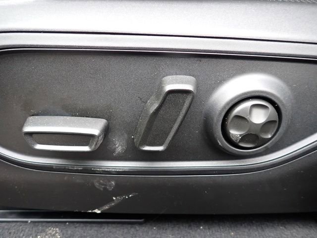 New 2025 Jeep Grand Cherokee Limited w/ Black Appearance Package image 18