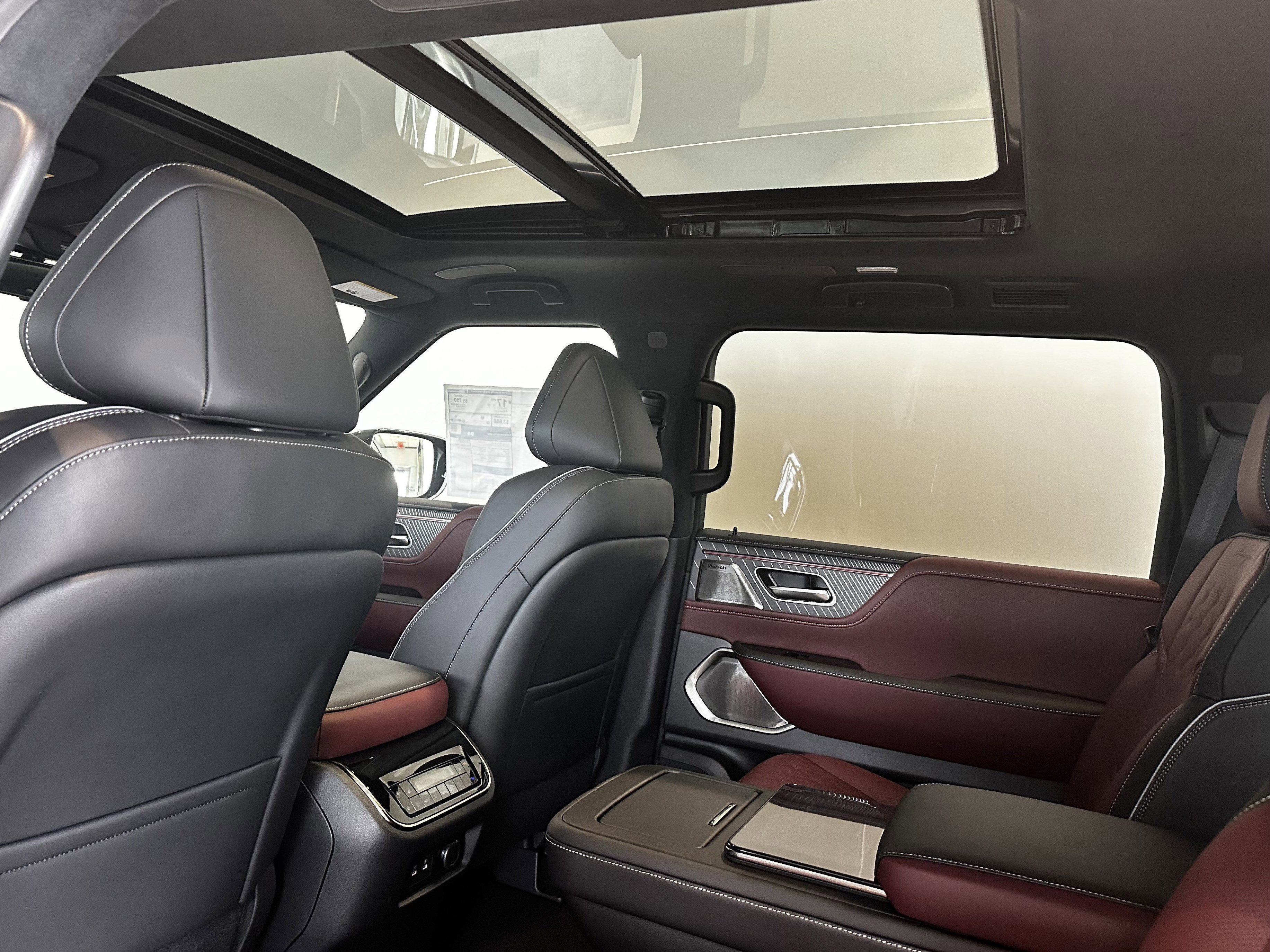 New 2026 INFINITI QX80 Autograph image 11