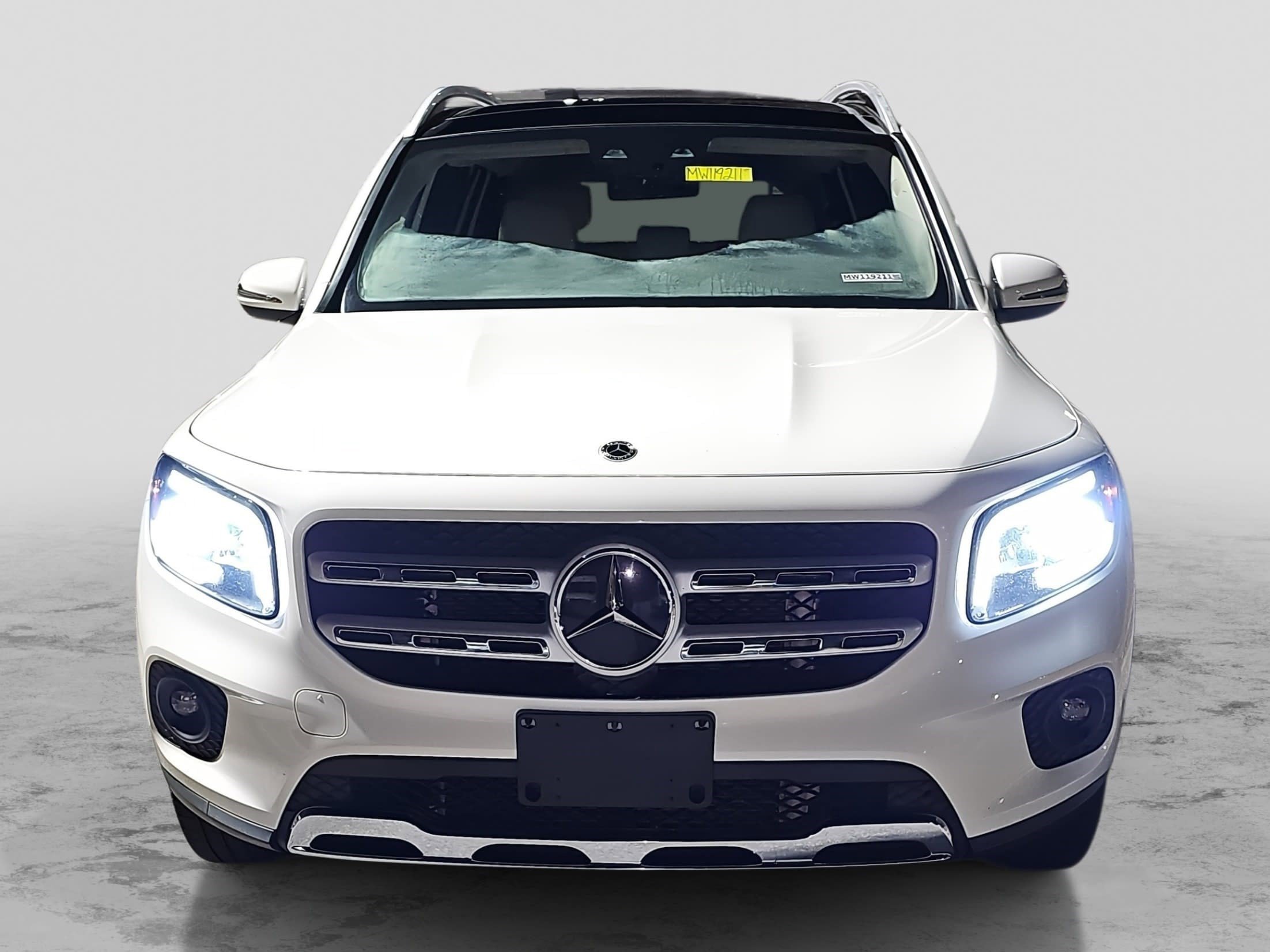 Used 2021 Mercedes-Benz GLB 250 4MATIC image 2