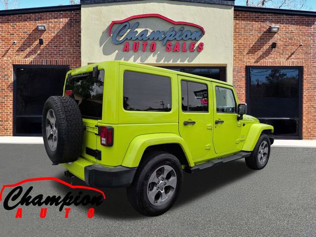Used 2017 Jeep Wrangler Unlimited Sahara w/ Connectivity Group AWD/4WD image 4