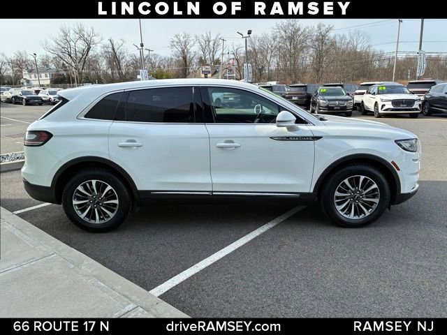 Used 2023 Lincoln Nautilus Standard image 8
