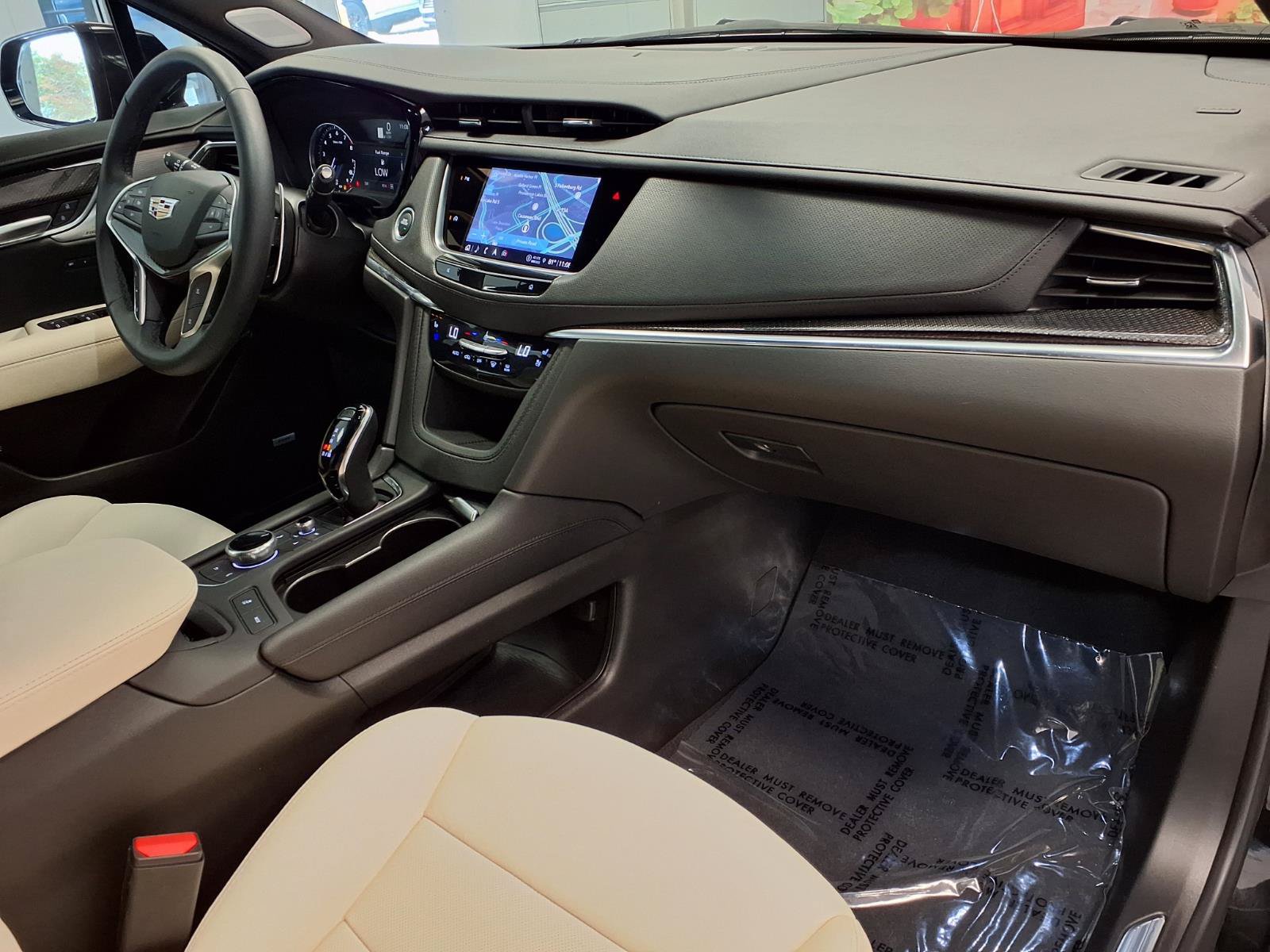 Certified 2025 Cadillac XT5 Sportv AWD/4WD image 9