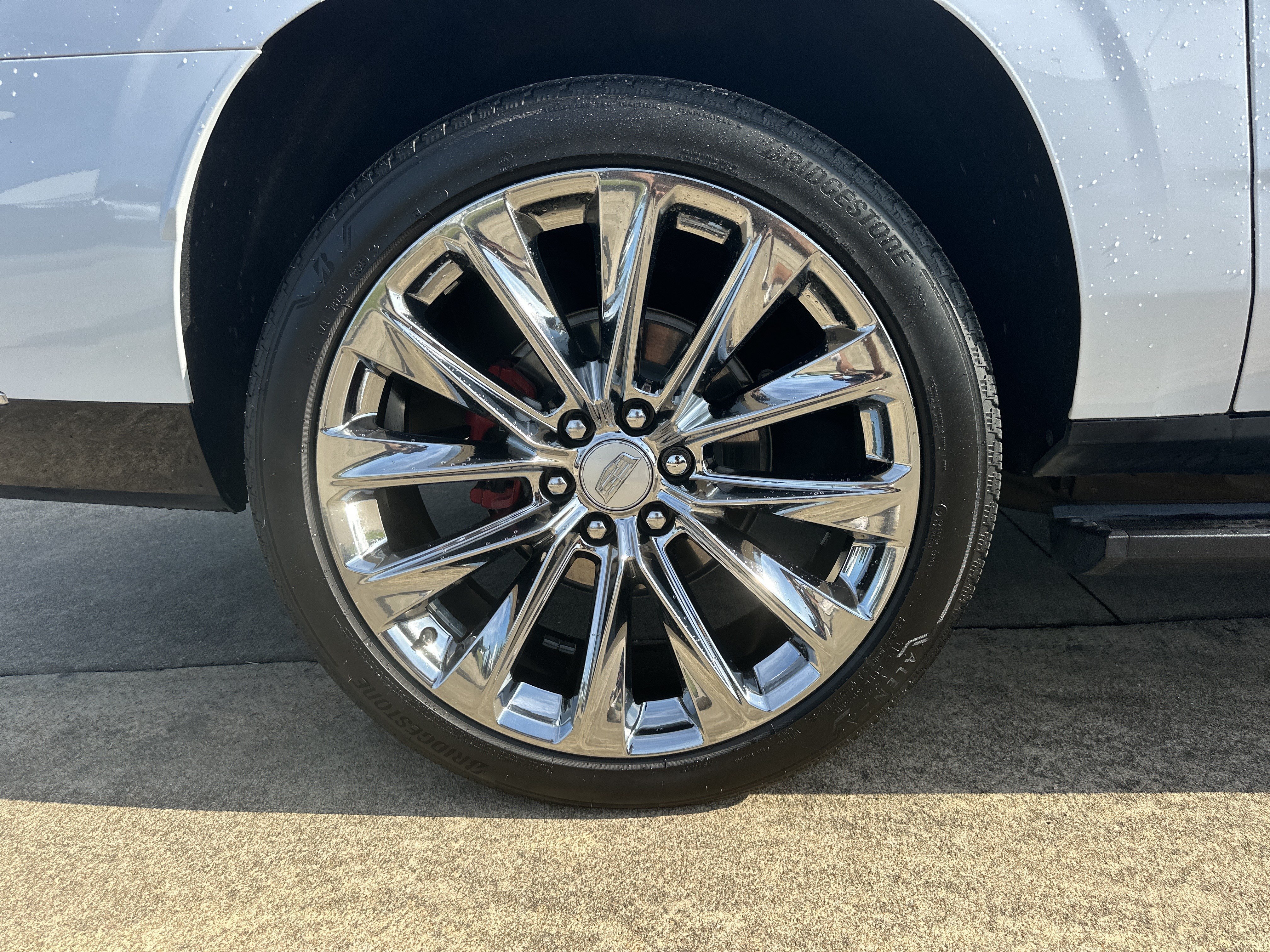 Certified 2026 Cadillac Escalade ESV Luxury w/ LPO, Radiant Package AWD/4WD image 19