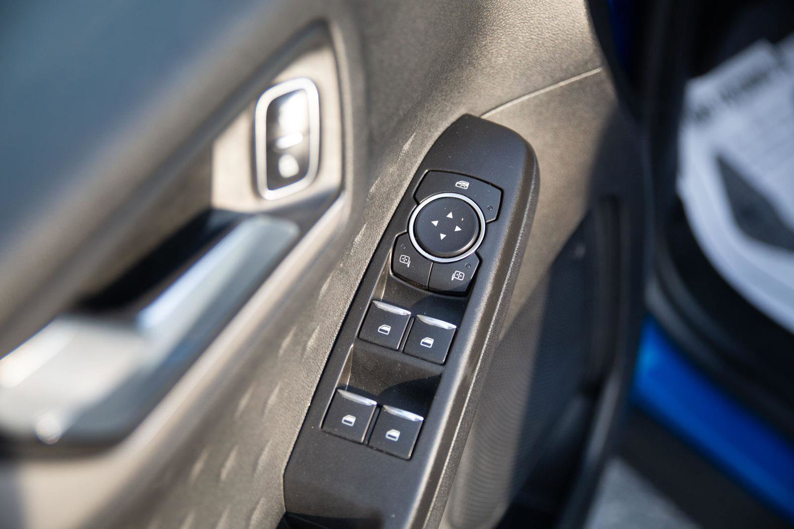 Used 2020 Ford Escape SE image 20