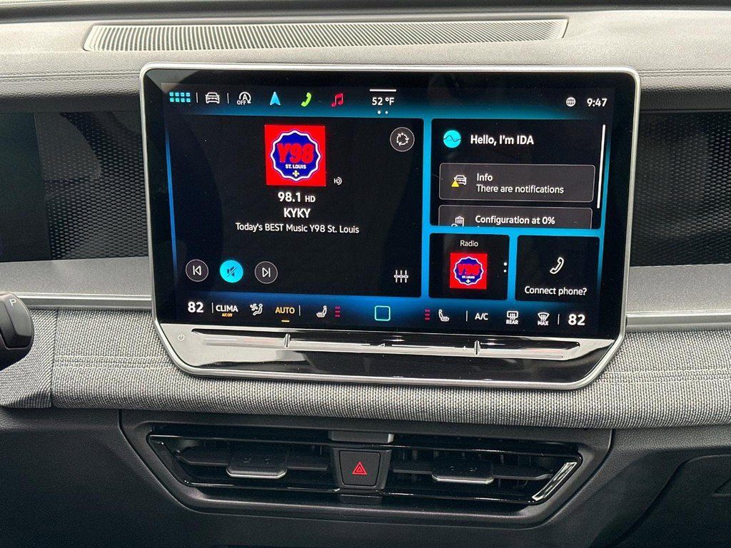 Used 2025 Volkswagen Tiguan S image 14