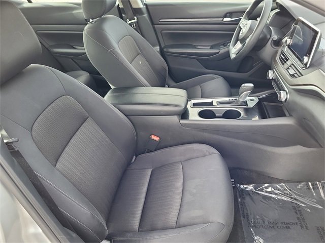 Used 2024 Nissan Altima 2.5 SV image 10