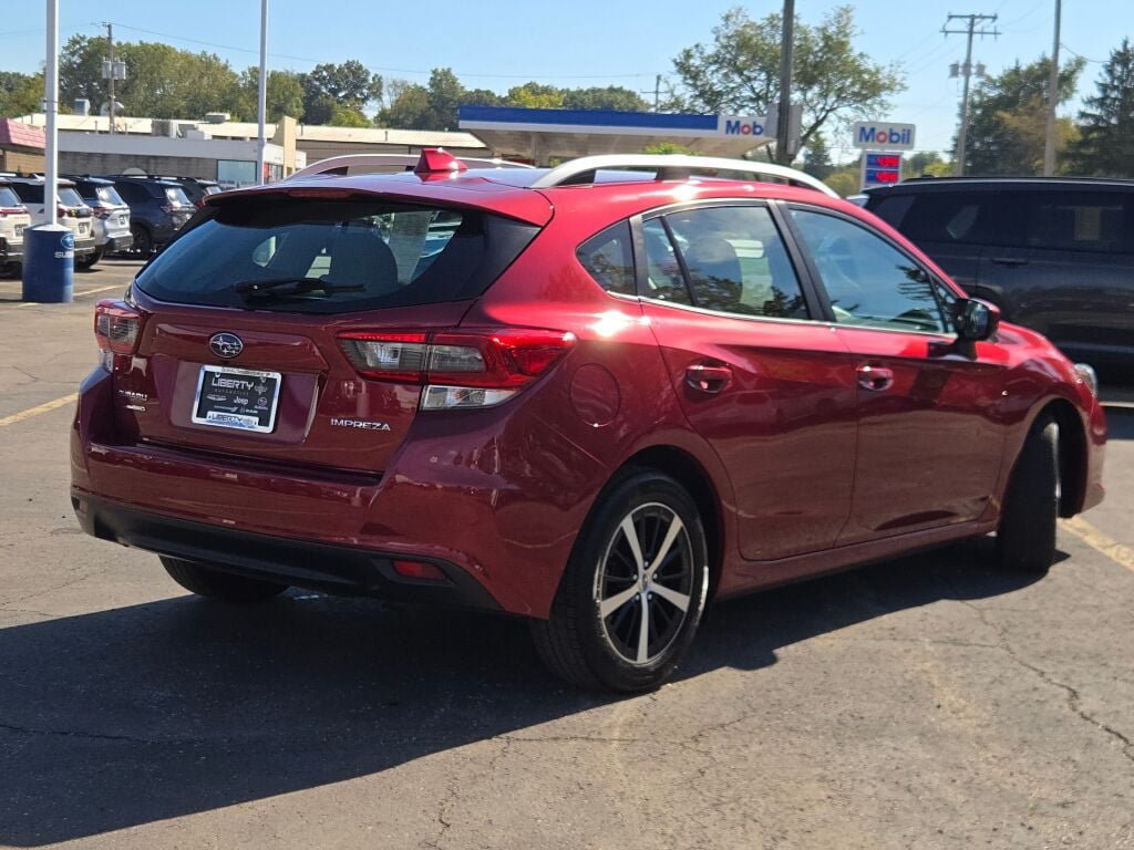 Used 2021 Subaru Impreza 2.0i Premium AWD/4WD image 12