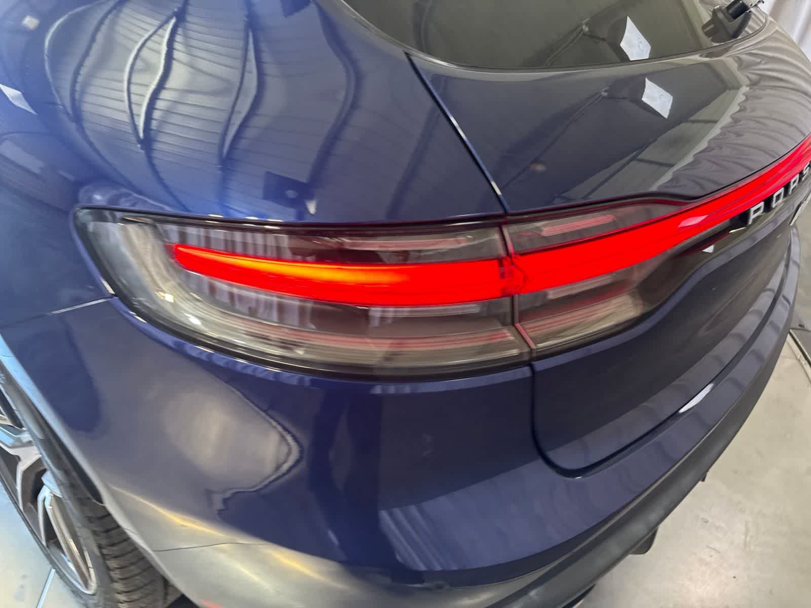 Used 2024 Porsche Macan AWD/4WD image 9