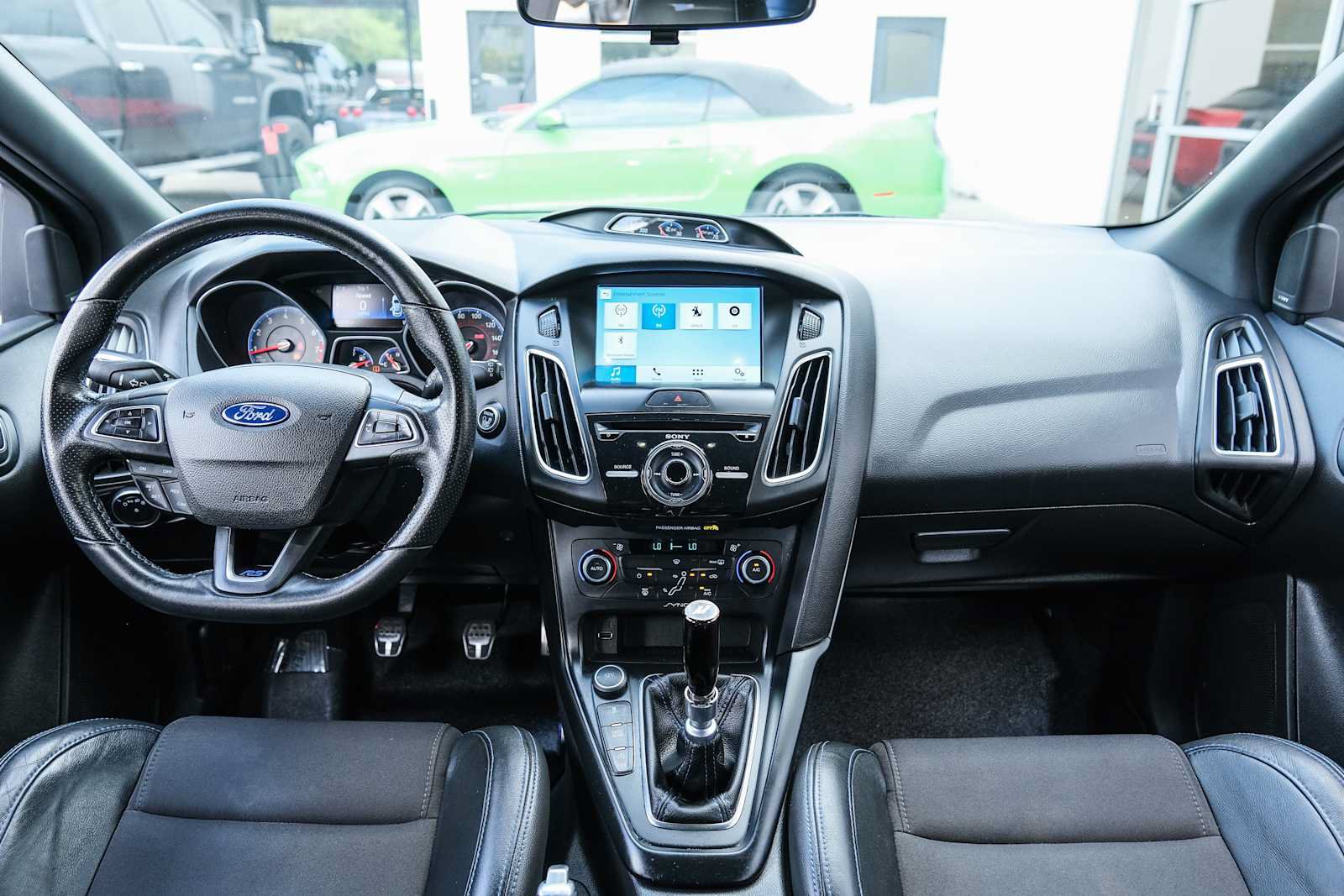 Used 2017 Ford Focus RS AWD/4WD image 29