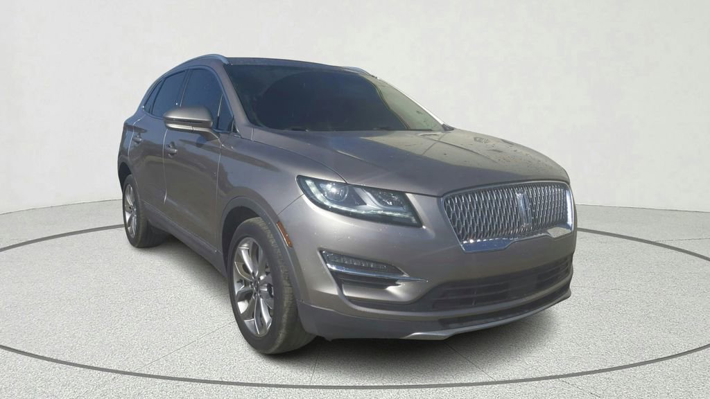 Used 2019 Lincoln MKC Select w/ Select Plus Package FWD image 1
