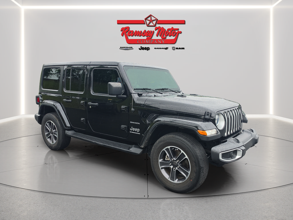 Used 2023 Jeep Wrangler Unlimited Sahara w/ Cold Weather Group AWD/4WD image 7