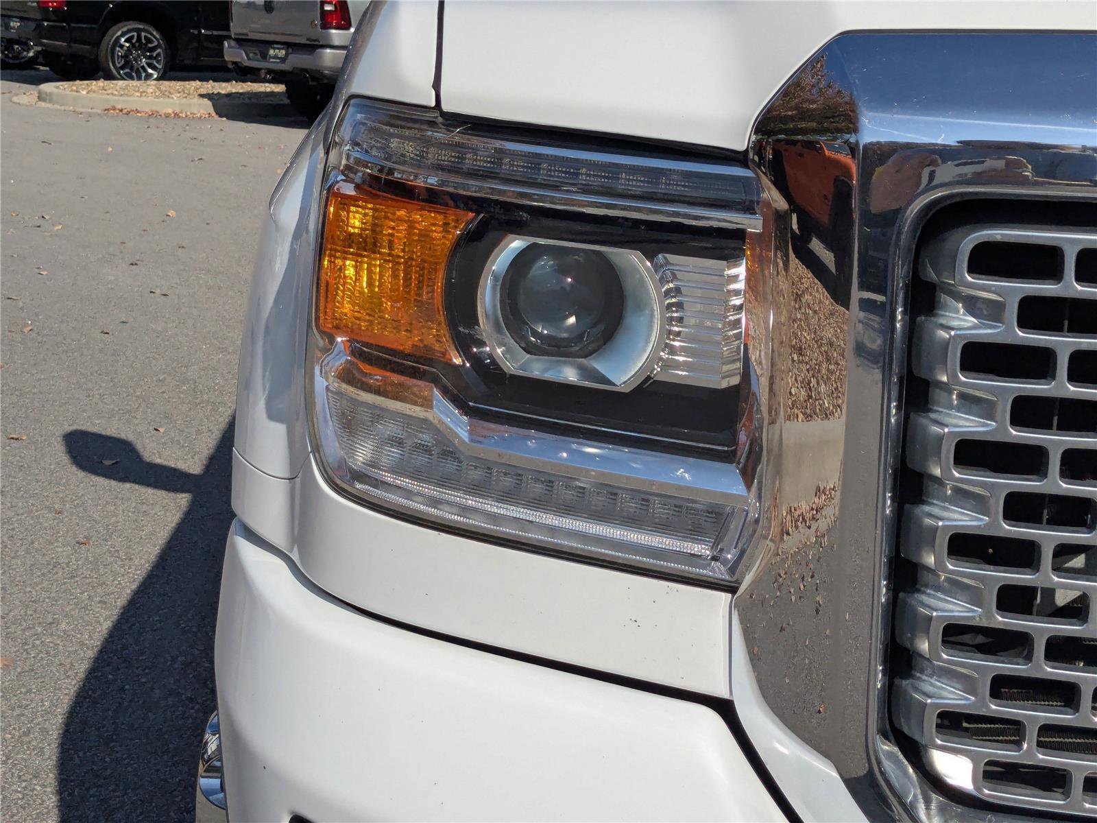 Used 2016 GMC Sierra 3500 Denali w/ Duramax Plus Package image 11