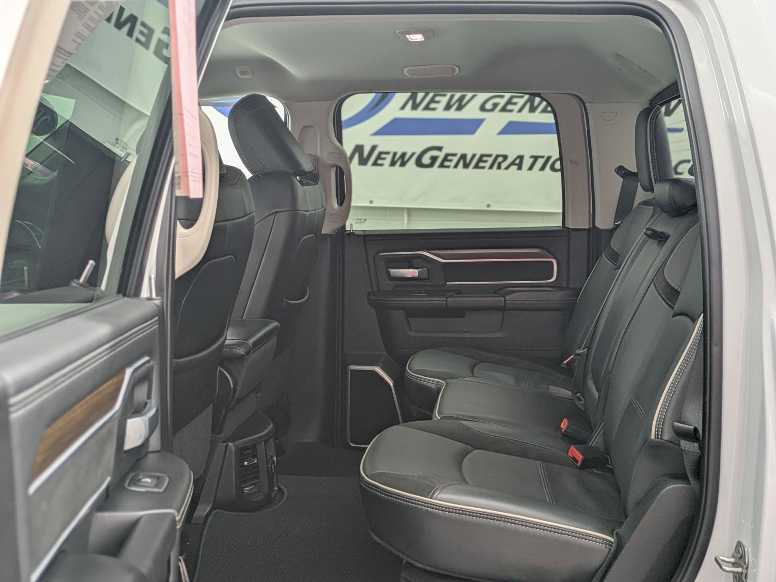 Used 2024 RAM 2500 Laramie image 18