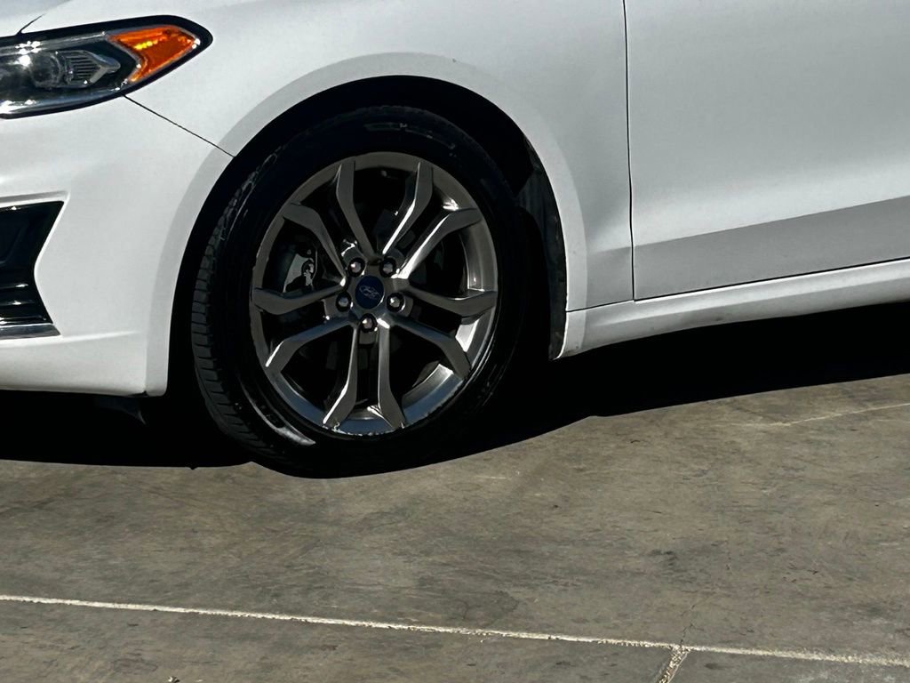 Used 2020 Ford Fusion SEL FWD image 4