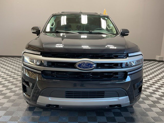 Used 2024 Ford Expedition XLT AWD/4WD image 4