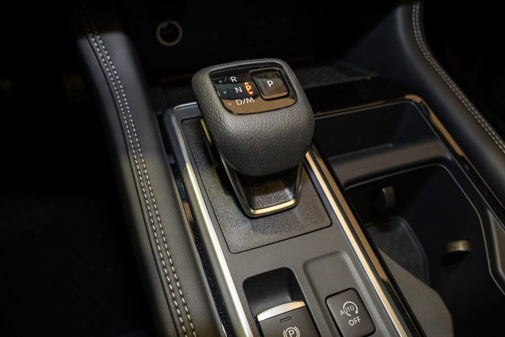 New 2025 Nissan Pathfinder Platinum w/ Lighting Package (N92) image 10