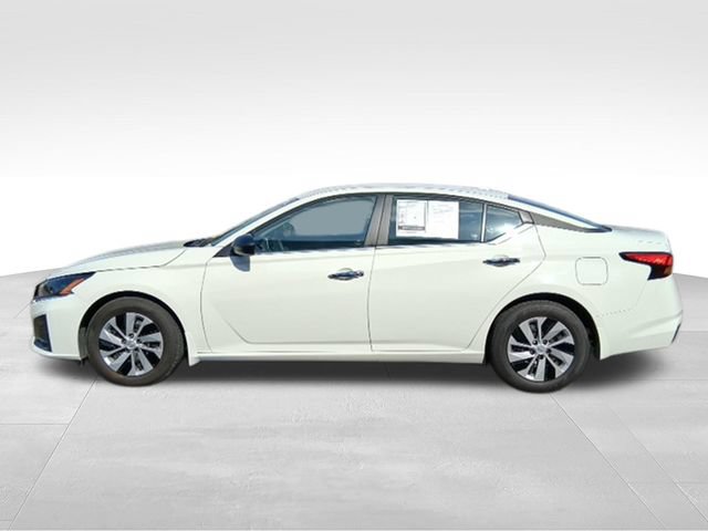 Certified 2025 Nissan Altima 2.5 S FWD image 5