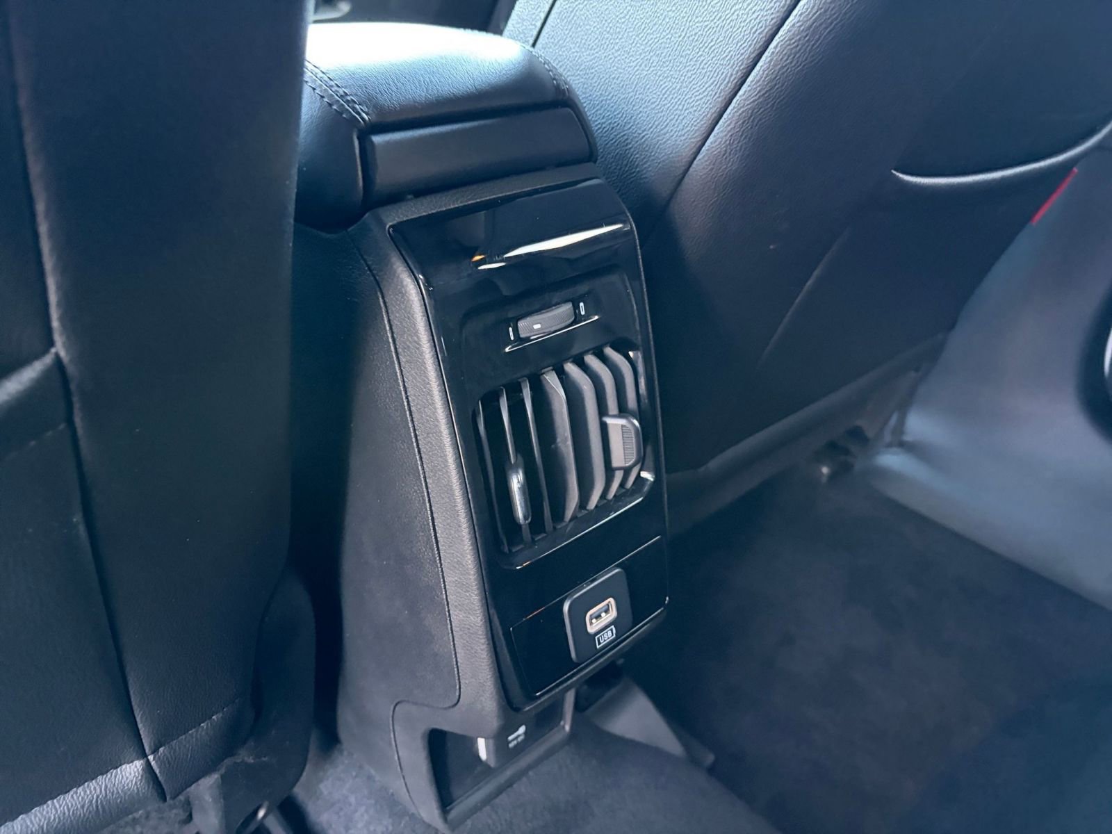 Used 2025 Jeep Compass Trailhawk image 22